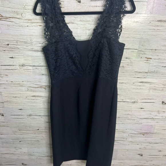 Tahari Arthur S. Levine Dress, 8 blue sheath lace - Picture 6 of 7